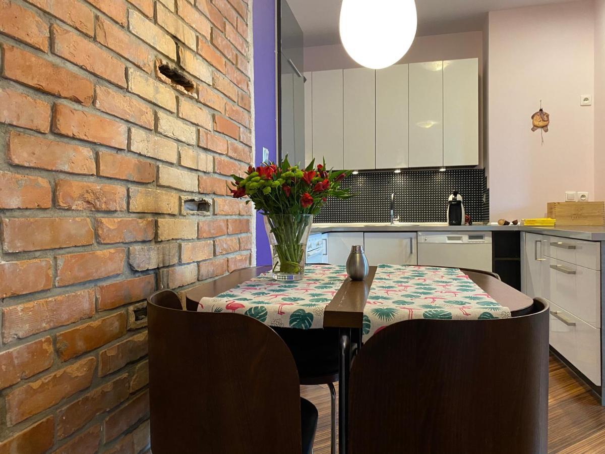 Christie Apartment *